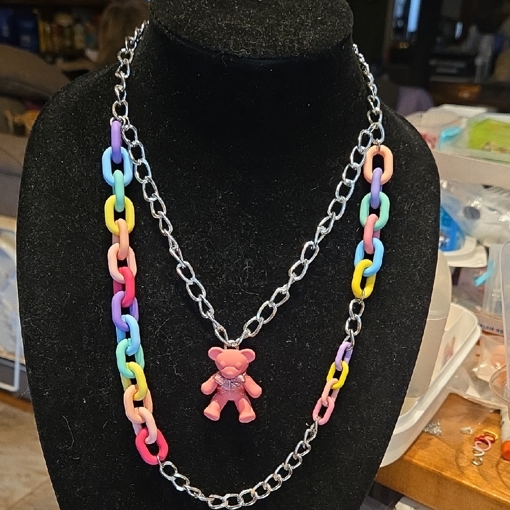 Colorful Chain Necklace With A Rose Teddy